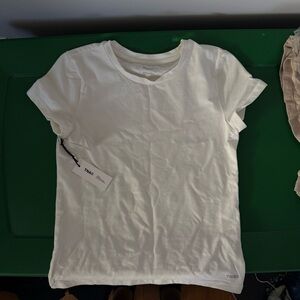 ARITZIA TNA Woman White Fitted T-Shirt